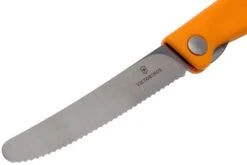 Victorinox SwissClassic 6.7836.F9B Couteau à Légumes Pliant Dentelé, Orange 11 Victorinox SwissClassic 6.7836.F9B Couteau à Légumes Pliant Dentelé, Orange -Couteaux Boutique VT6 7836 F9B 03 victorinox